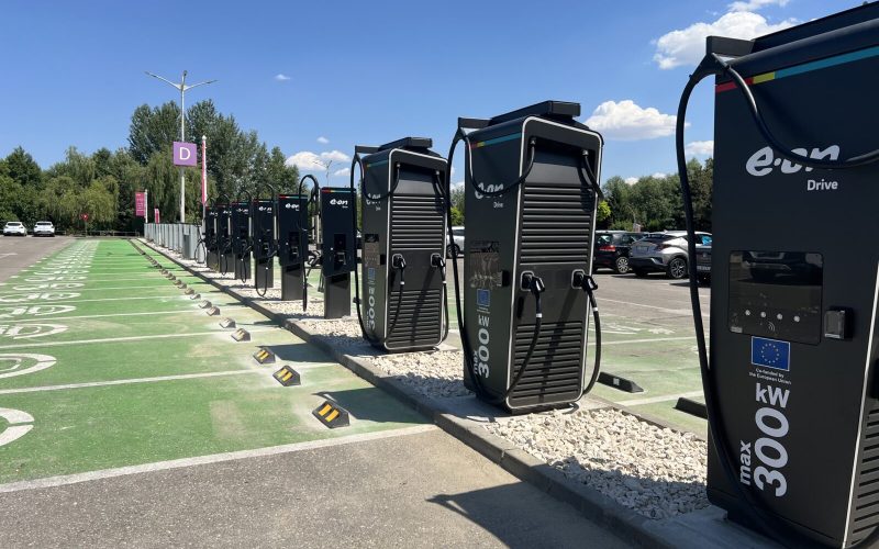 e.on-drive-infrastructure-lanseaza-la-pitesti-cel-mai-mare-hub-de-incarcare-a-masinilor-electrice-din-tara