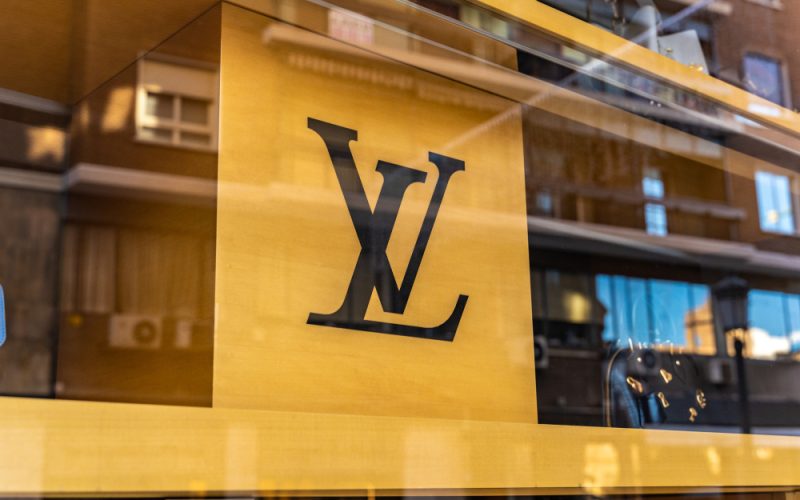 louis-vuitton-anunta-furtul-datelor-clientilor-din-marea-britanie-in-urma-unui-atac-cibernetic