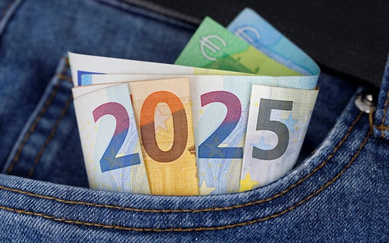 topul-judetelor-cu-cele-mai-mari-salarii-in-prima-jumatate-a-anului:-capitala-conduce-clasamentul-cu-o-medie-neta-de-5.665-de-lei