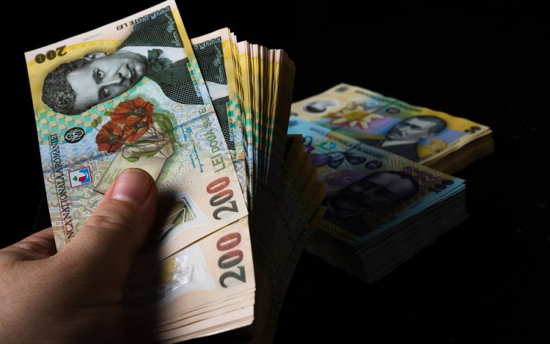 bursa-de-valori-bucuresti-deschide-in-crestere:-bet-urca-cu-aproape-1%-la-debutul-sedintei-de-joi