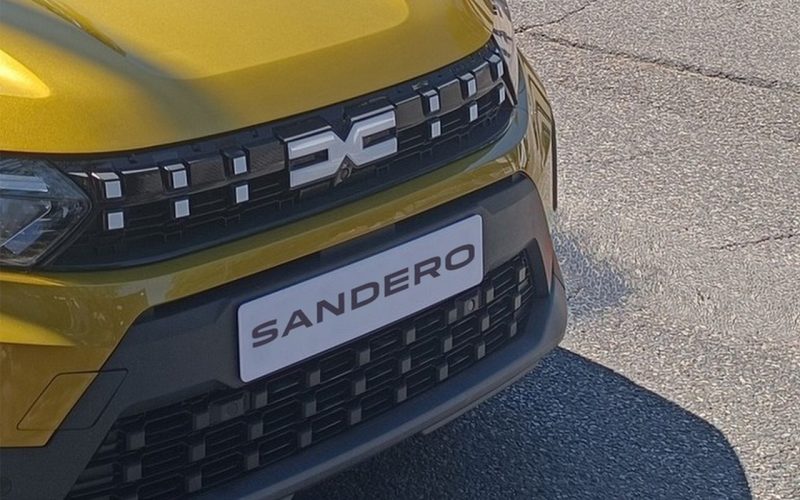 primele-imagini-cu-noul-dacia-sandero,-fara-camuflaj:-ce-aduce-nou,-ce-ramane-la-fel