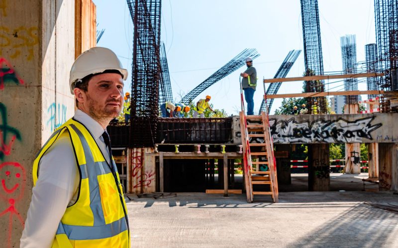 se-reiau-lucrarile-la-patinoarul-flamaropol;-o-investitie-de-128-de-milioane-de-lei 