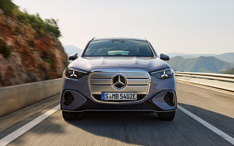 mercedes-lanseaza-noul-glc-electric:-suv-ul-cu-ecran-de-un-metru-si-autonomie-record