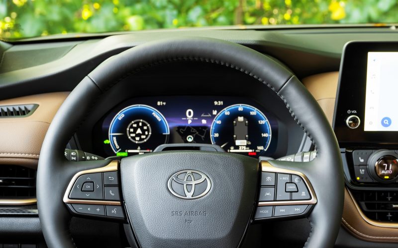 toyota-si-lexus-retrag-aproape-600000-de-masini-din-cauza-panourilor-de-bord-defecte.-care-sunt-modelele-cu-probleme
