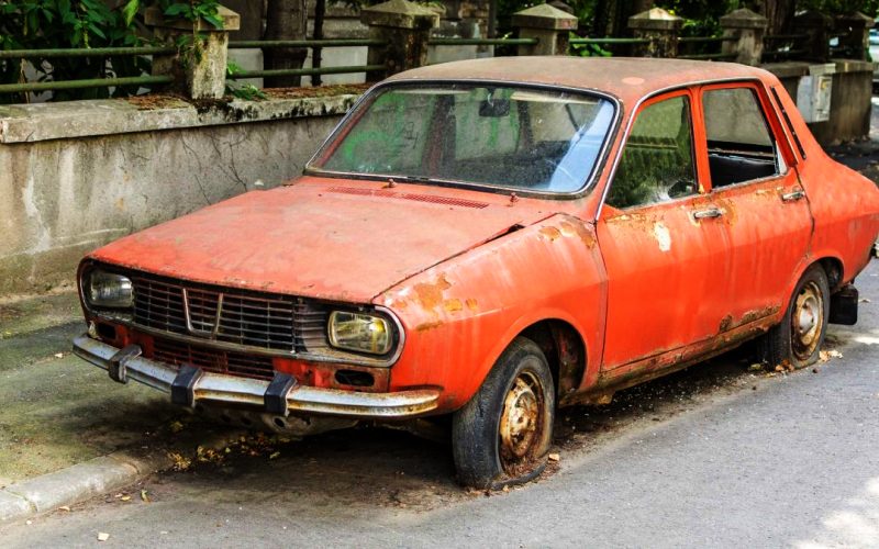 miza-programului-rabla-2025-–-6500-de-masini-electrice.-ce-pot-cumpara-soferii-romani-cu-ajutor-financiar-de-la-stat,-in-ce-conditii
