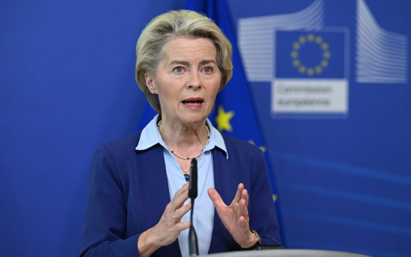 ursula-von-der-leyen-cere-o-strategie-europeana-pentru-dezvoltarea-masinilor-autonome:-„ai-first-inseamna-in-primul-rand-siguranta”