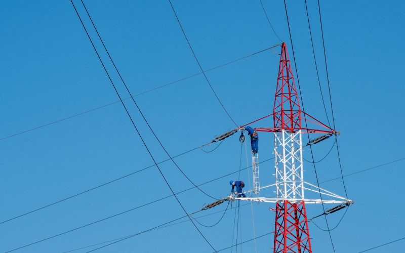 electromontaj-castiga-licitatia-pentru-constructia-liniei-electrice-aeriene-400-kv-gadalin–suceava