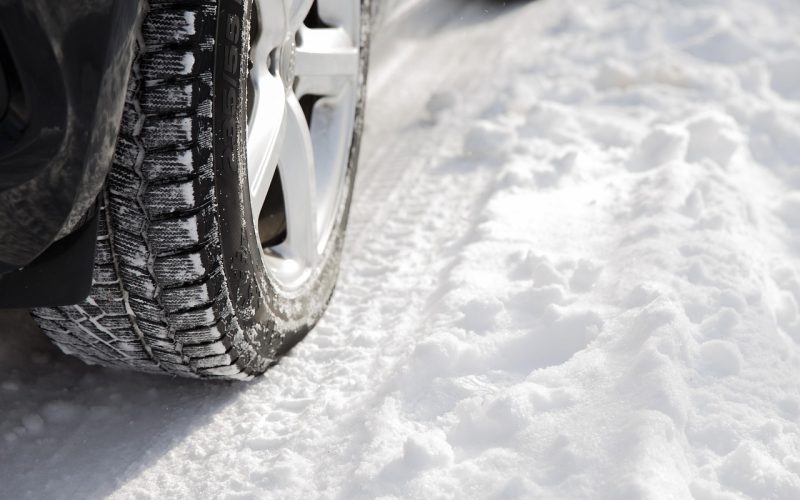 lista-echipamentelor-auto-obligatorii-pe-timp-de-iarna.-ce-trebuie-sa-ai-in-masina-ca-sa-eviti-amenzile