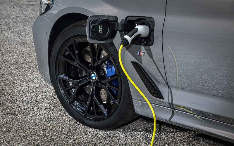 masinile-plug-in-hybrid-scapa-de-pana-la-cinci-ori-mai-mult-dioxid-de-carbon-decat-valorile-wltp,-conform-unui-studiu