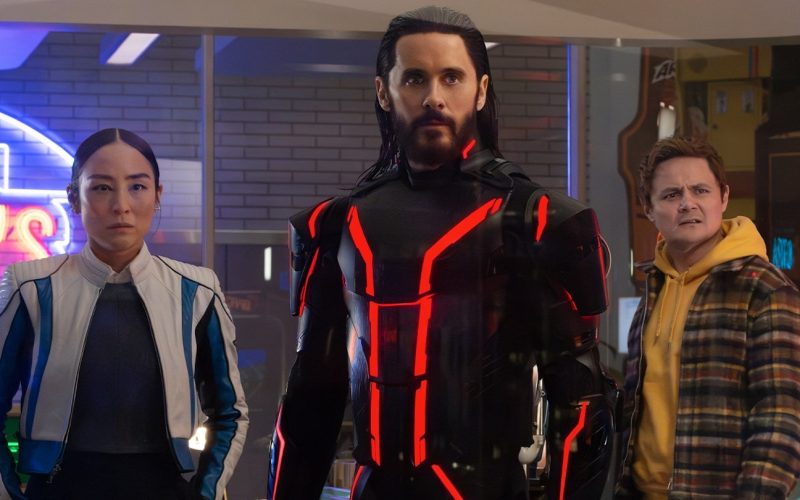 tron:-ares,-cel-mai-recent-esec-al-disney:-filmul-sf-va-produce-pierderi-de-peste-130-de-milioane-de-dolari