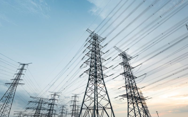 transelectrica-incepe-constructia-a-doua-linii-electrice-aeriene-de-400-kv-care-inchid-magistrala-de-energie-electrica-din-nordul-tarii-si-consolideaza-interconexiunea-cu-republica-moldova