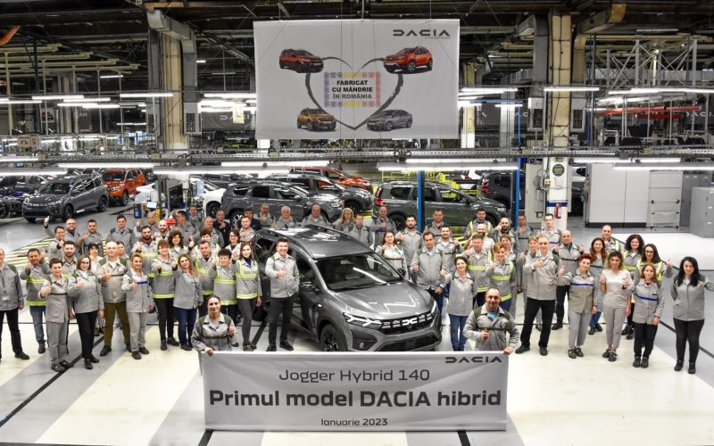 masinile-cu-motorizari-hibride,-o-poveste-mai-complicata-decat-ai-crede-la-prima-vedere.-ce-inseamna-un-autoturism-hibrid,-de-fapt