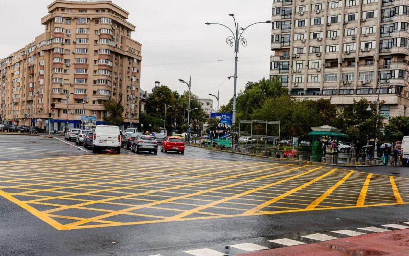 un-nou-marcaj-rutier-in-bucuresti-schimba-regulile-in-intersectii.-ce-trebuie-sa-faci-ca-sa-nu-iei-amenda