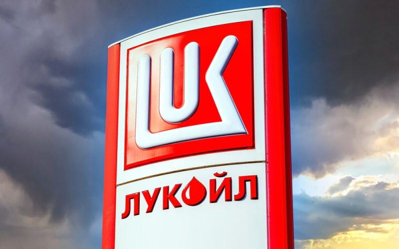 lukoil-intentioneaza-sa-si-vanda-activele-din-strainatate