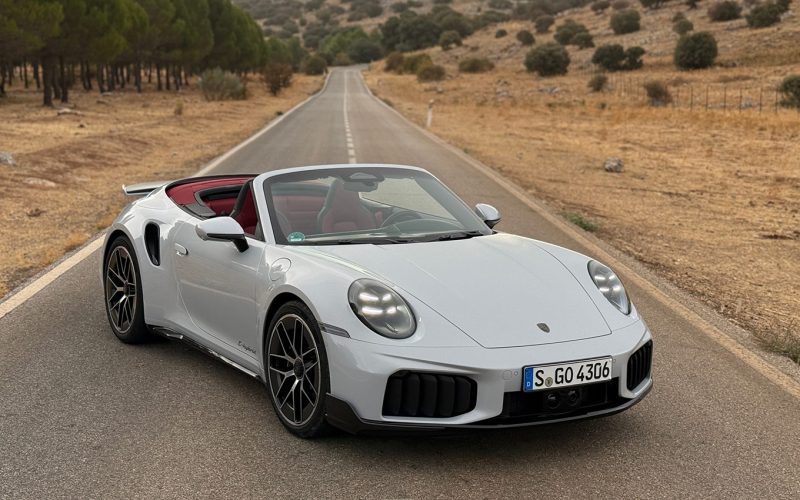 cel-mai-puternic-porsche-911-din-istorie-vine-in-2026:-turbo-s-cu-701-cp-si-sprint-de-2,5-secunde