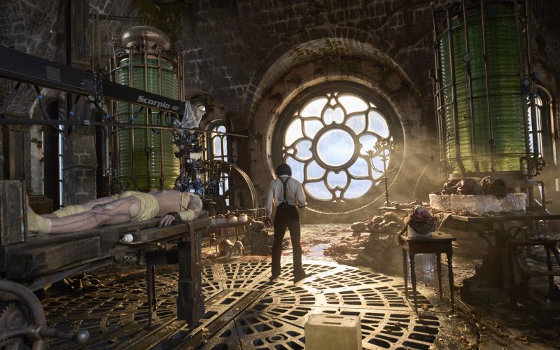 netflix-lanseaza-ultimul-trailer-al-filmului-„frankenstein”-regizat-de-guillermo-del-toro:-un-spectacol-vizual-care-transforma-hollywoodul