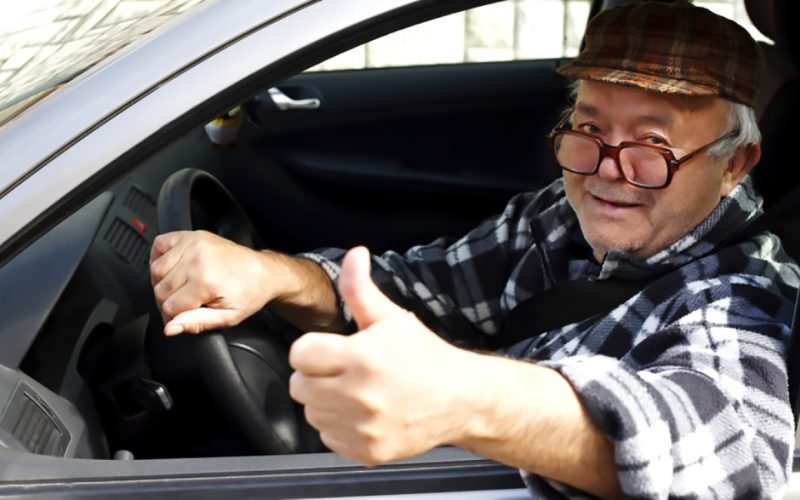 scade-valabilitatea-permisului-de-conducere-–-reguli-mai-stricte-decat-inainte-si-teste-suplimentare-impuse-de-la-bruxelles-peste-65-de-ani