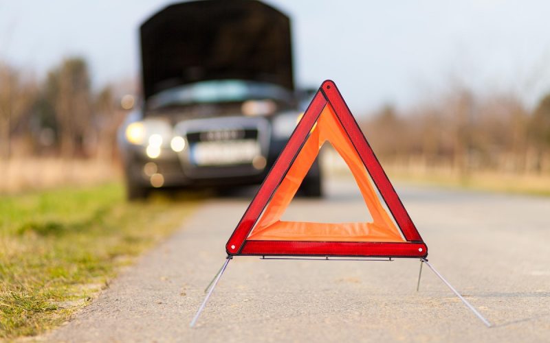 ce-trebuie-sa-ai-obligatoriu-in-masina-cand-treci-granita-intr-o-tara-din-uniunea-europeana.-lista-completa-pentru-soferi