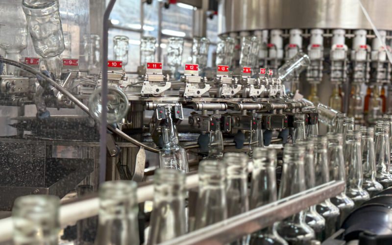 alexandrion-group-investeste-2-milioane-de-euro-in-liniile-de-imbuteliere-din-romania