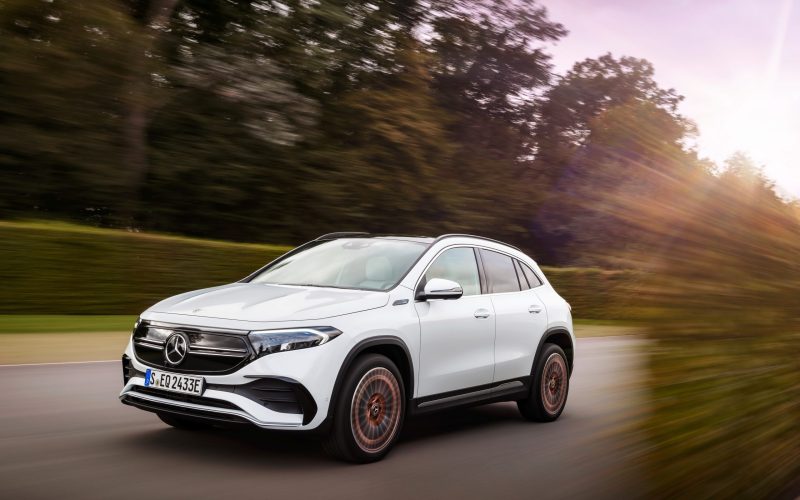 detaliul-care-te-ar-putea-face-sa-nu-mai-visezi-la-mercedes,-dezvaluit-de-un-mecanic-ce-se-intampla-la-100.000-km-cu-un-model-plug-in-hibrid