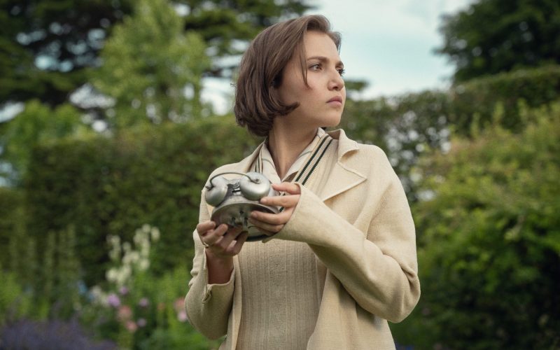 netflix-aduce-o-noua-adaptare-agatha-christie:-„cele-sapte-cadrane”.-cand-va-avea-premiera-mini-seria-asteptata-de-multi-fani